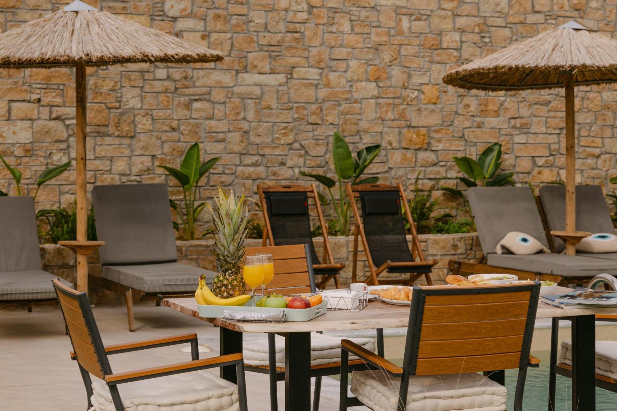 Flamingo View Suites & Villas 네아 포티데아 외부 사진