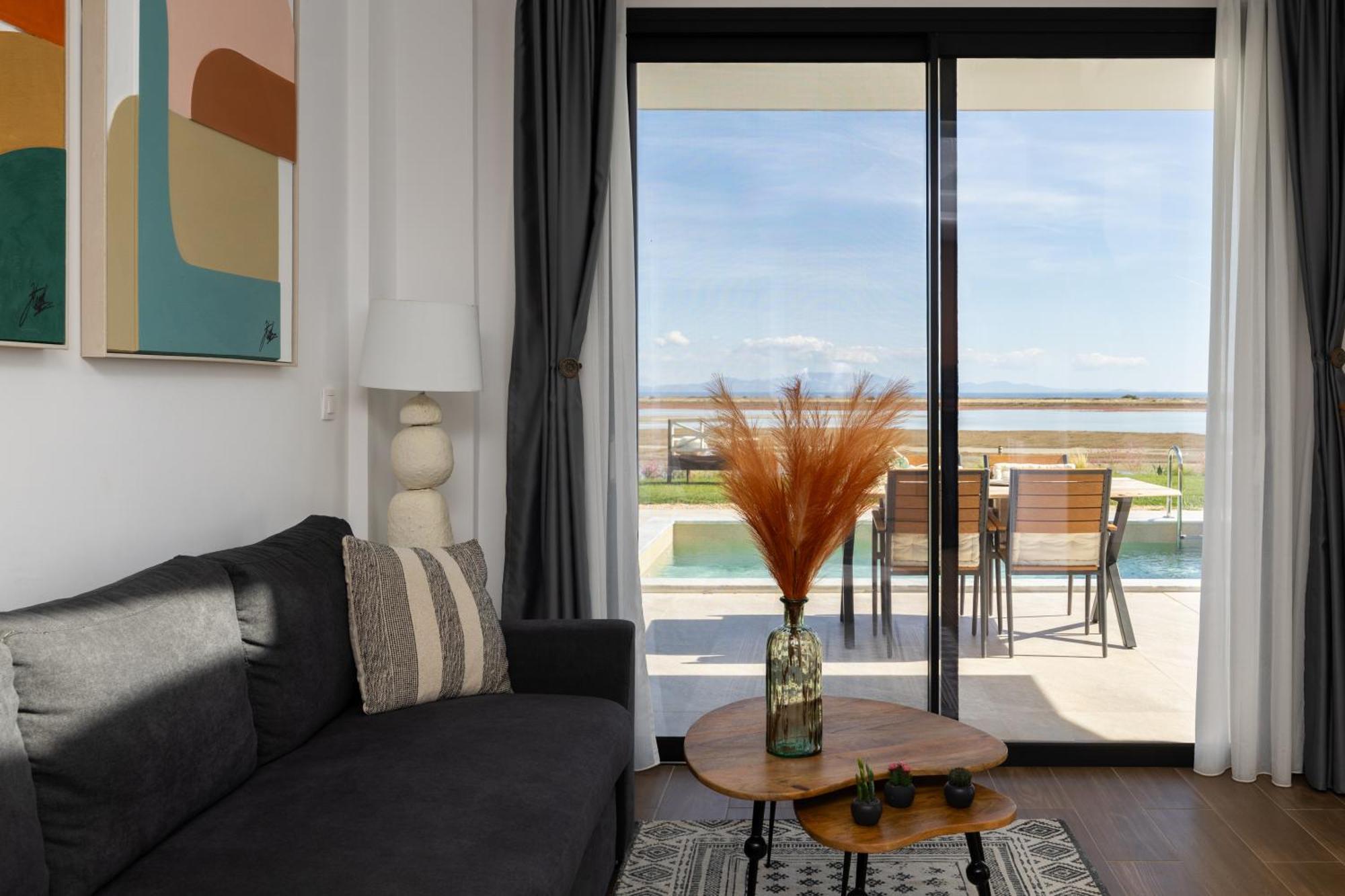 Flamingo View Suites & Villas 네아 포티데아 외부 사진