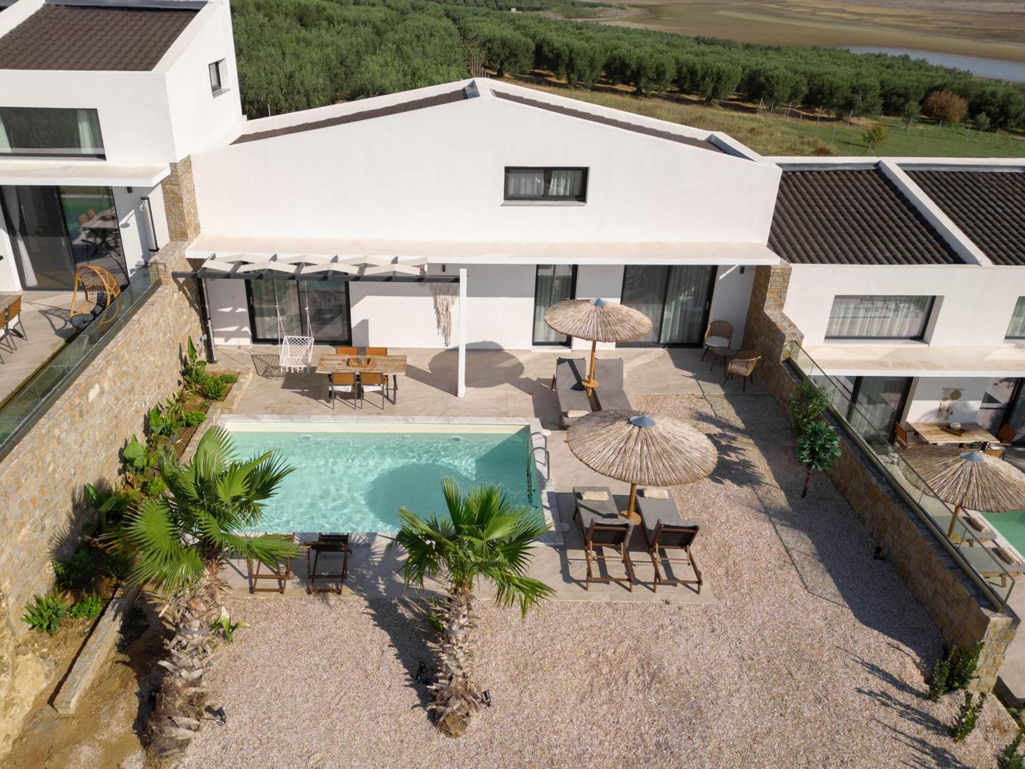 Flamingo View Suites & Villas 네아 포티데아 외부 사진