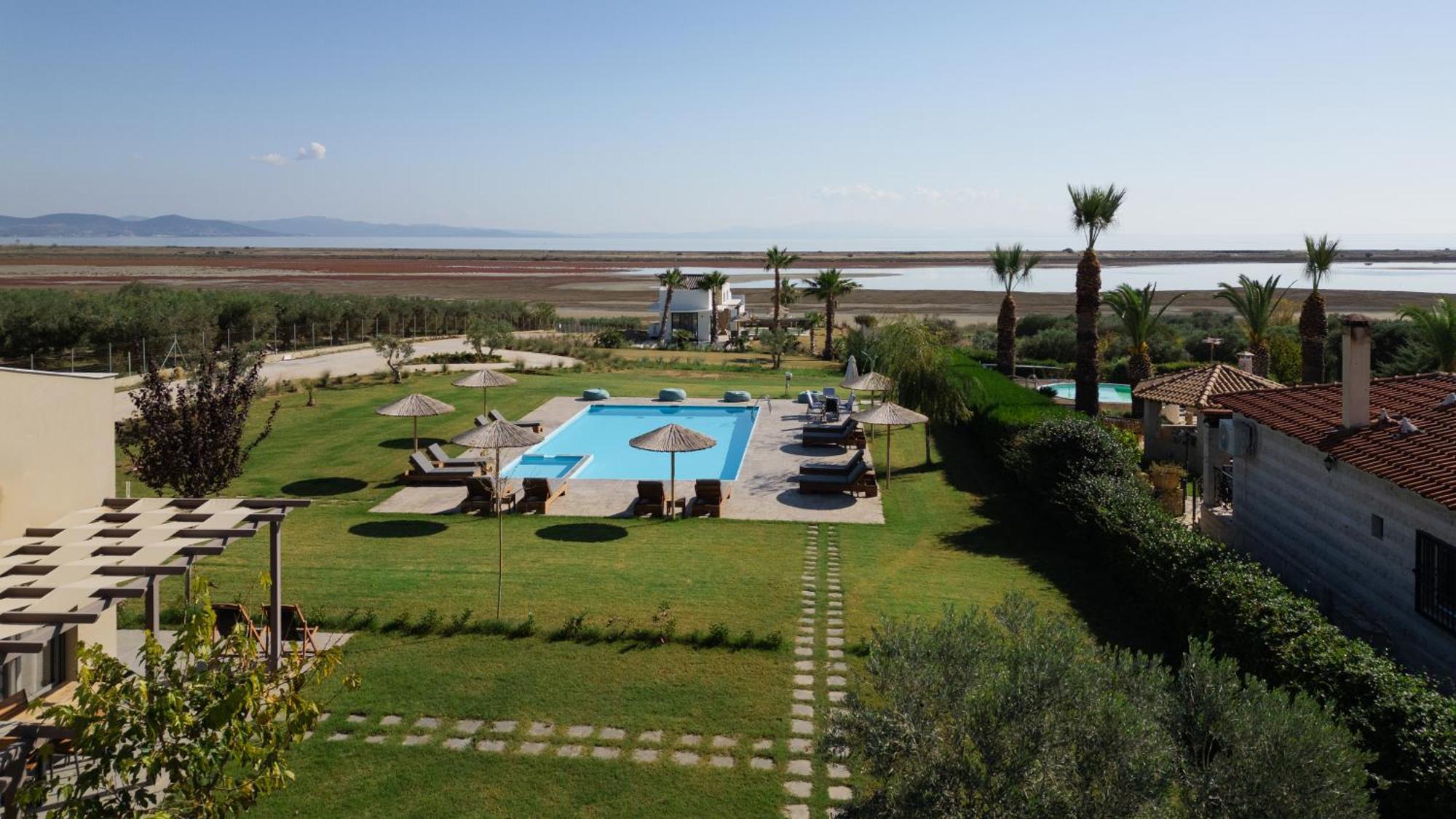 Flamingo View Suites & Villas 네아 포티데아 외부 사진