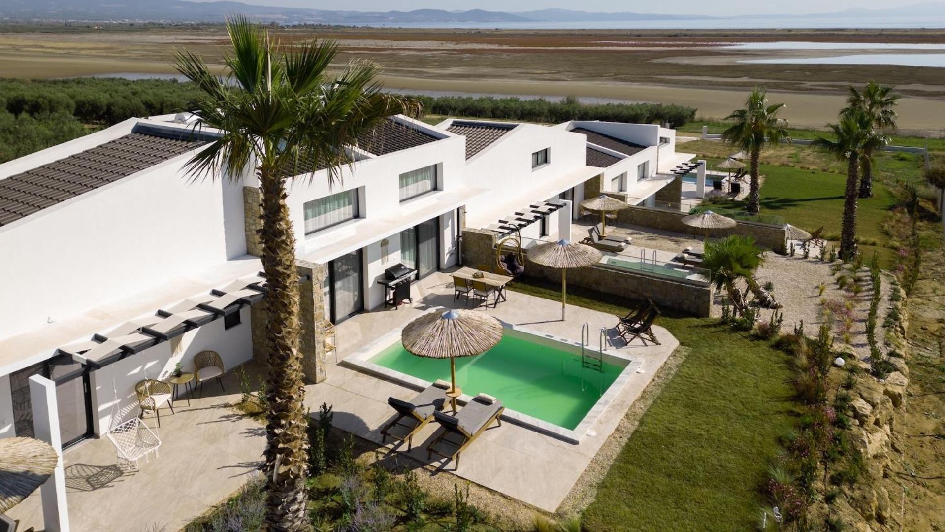Flamingo View Suites & Villas 네아 포티데아 외부 사진